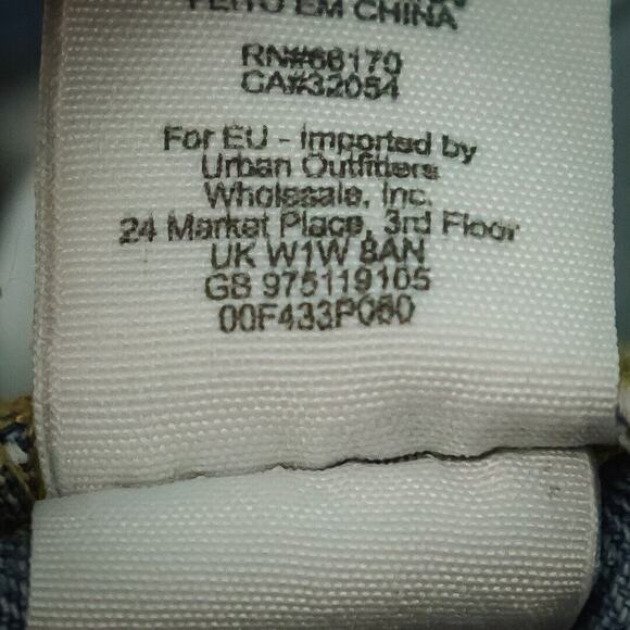 Free People Size 27 Light Wash Lacey Lace Button Zip Cotton Denim Jean Shorts - Picture 7 of 8